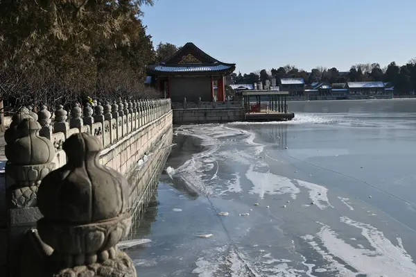Pekin, Çin - 19 Aralık 2023: Kışın Pekin Sahnesi