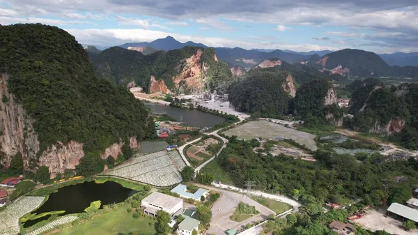 Ipoh, Malezya - 19 Şubat 2024: İpoh 'un Tarihi Binaları ve Turist Çekimleri