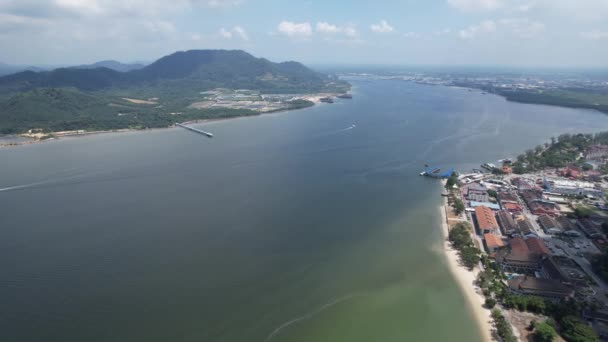 Lumut Μαλαισία Φεβρουαρίου 2024 Αεροφωτογραφία Της Προκυμαίας Lumut Και Του — Αρχείο Βίντεο
