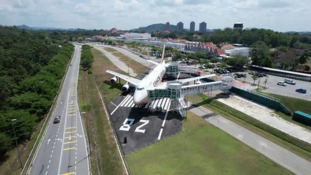 マレーシアのマッカ 2024年2月19日 コーチ航空機の航空観測 — ストック動画