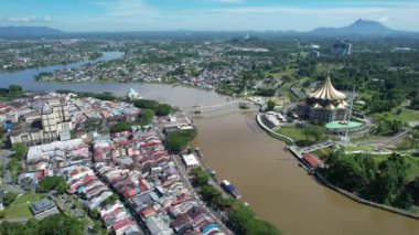 Kuching, Malezya - 9 Mayıs 2024: Galery, Emporium ve Saradise Ticaret Merkezlerinin Havadan Görünümü
