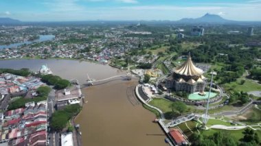 Kuching, Malezya - 9 Mayıs 2024: Galery, Emporium ve Saradise Ticaret Merkezlerinin Havadan Görünümü