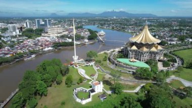 Kuching, Malezya - 9 Mayıs 2024: Galery, Emporium ve Saradise Ticaret Merkezlerinin Havadan Görünümü