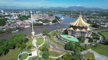 Kuching, Malezya - 9 Mayıs 2024: Galery, Emporium ve Saradise Ticaret Merkezlerinin Havadan Görünümü