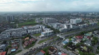 Kuching, Malezya - 9 Mayıs 2024: Galery, Emporium ve Saradise Ticaret Merkezlerinin Havadan Görünümü