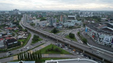 Kuching, Malezya - 9 Mayıs 2024: Galery, Emporium ve Saradise Ticaret Merkezlerinin Havadan Görünümü