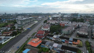 Kuching, Malezya - 9 Mayıs 2024: Galery, Emporium ve Saradise Ticaret Merkezlerinin Havadan Görünümü