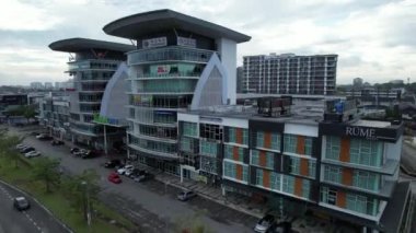 Kuching, Malezya - 9 Mayıs 2024: Galery, Emporium ve Saradise Ticaret Merkezlerinin Havadan Görünümü