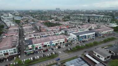 Kuching, Malezya - 9 Mayıs 2024: Galery, Emporium ve Saradise Ticaret Merkezlerinin Havadan Görünümü