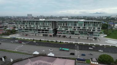 Kuching, Malezya - 9 Mayıs 2024: Galery, Emporium ve Saradise Ticaret Merkezlerinin Havadan Görünümü