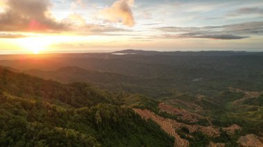 Kinabalu Dağı Ulusal Parkı 'nın Hava Görüntüsü, Sabah
