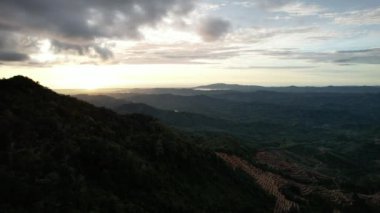 Kinabalu Dağı Ulusal Parkı 'nın Hava Görüntüsü, Sabah