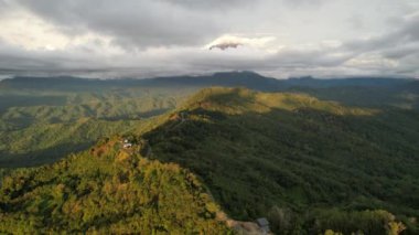 Kinabalu Dağı Ulusal Parkı 'nın Hava Görüntüsü, Sabah