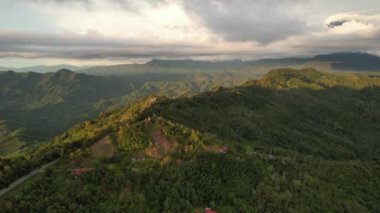 Kinabalu Dağı Ulusal Parkı 'nın Hava Görüntüsü, Sabah
