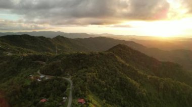 Kinabalu Dağı Ulusal Parkı 'nın Hava Görüntüsü, Sabah