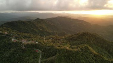 Kinabalu Dağı Ulusal Parkı 'nın Hava Görüntüsü, Sabah