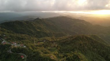 Kinabalu Dağı Ulusal Parkı 'nın Hava Görüntüsü, Sabah