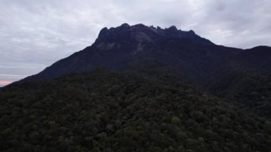 Kinabalu Dağı Ulusal Parkı 'nın Hava Görüntüsü, Sabah