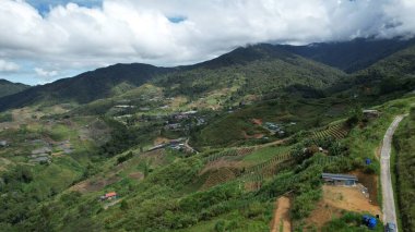 Kundasang, Malezya - 28 Mayıs 2024: Sosodikon Tepesi Kundasang Sabah Hava Görüntüsü