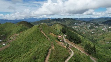 Kundasang, Malezya - 28 Mayıs 2024: Sosodikon Tepesi Kundasang Sabah Hava Görüntüsü