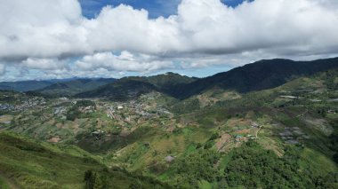 Kundasang, Malezya - 28 Mayıs 2024: Sosodikon Tepesi Kundasang Sabah Hava Görüntüsü