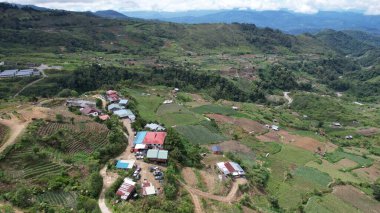 Kundasang, Malezya - 28 Mayıs 2024: Sosodikon Tepesi Kundasang Sabah Hava Görüntüsü