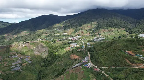 Kundasang, Malezya - 28 Mayıs 2024: Sosodikon Tepesi Kundasang Sabah Hava Görüntüsü