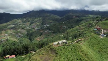 Kundasang, Malezya - 28 Mayıs 2024: Sosodikon Tepesi Kundasang Sabah Hava Görüntüsü