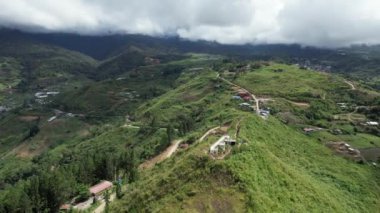 Kundasang, Malezya - 28 Mayıs 2024: Sosodikon Tepesi Kundasang Sabah Hava Görüntüsü