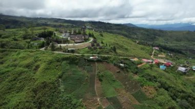 Kundasang, Malezya - 28 Mayıs 2024: Sosodikon Tepesi Kundasang Sabah Hava Görüntüsü