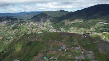 Kundasang, Malezya - 28 Mayıs 2024: Sosodikon Tepesi Kundasang Sabah Hava Görüntüsü