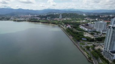 Kota Kinabalu, Malezya 30 Mayıs 2024: Kota Kinabalu Şehir Merkezi Rıhtımı