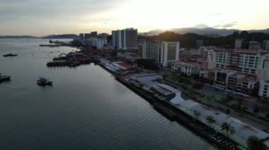 Kota Kinabalu, Malezya 30 Mayıs 2024: Kota Kinabalu Şehir Merkezi Rıhtımı
