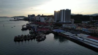 Kota Kinabalu, Malezya 30 Mayıs 2024: Kota Kinabalu Şehir Merkezi Rıhtımı