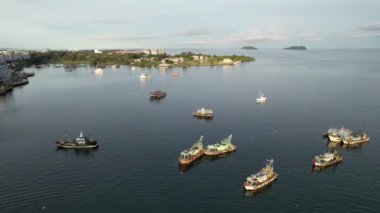 Kota Kinabalu, Malezya 30 Mayıs 2024: Kota Kinabalu Şehir Merkezi Rıhtımı