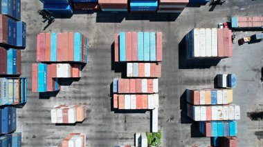 Kuching, Malezya - 5 Haziran 2024: Senari Limanı ve Bekleyen Terminal Limanı