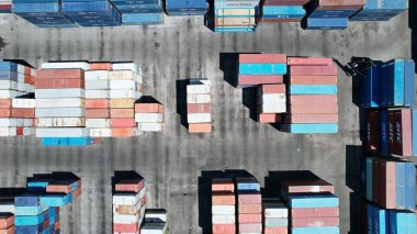 Kuching, Malezya - 5 Haziran 2024: Senari Limanı ve Bekleyen Terminal Limanı