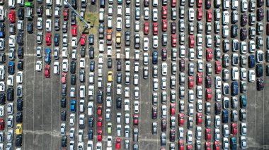 Kuching, Malezya - 5 Haziran 2024: Senari Limanı ve Bekleyen Terminal Limanı