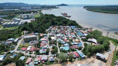 Kuching, Malezya - 5 Haziran 2024: Senari Limanı ve Bekleyen Terminal Limanı