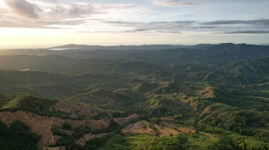 Kinabalu Dağı Ulusal Parkı 'nın Hava Görüntüsü, Sabah