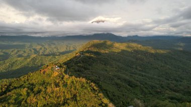 Kinabalu Dağı Ulusal Parkı 'nın Hava Görüntüsü, Sabah