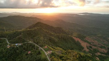 Kinabalu Dağı Ulusal Parkı 'nın Hava Görüntüsü, Sabah