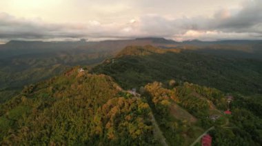 Kinabalu Dağı Ulusal Parkı 'nın Hava Görüntüsü, Sabah