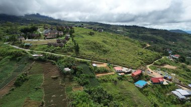 Kundasang, Malezya - 28 Mayıs 2024: Sosodikon Tepesi Kundasang Sabah Hava Görüntüsü