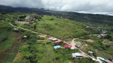 Kundasang, Malezya - 28 Mayıs 2024: Sosodikon Tepesi Kundasang Sabah Hava Görüntüsü