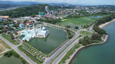 Kota Kinabalu, Malezya 30 Mayıs 2024: Kota Kinabalu 'nun Yüzen Camisi