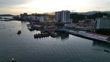 Kota Kinabalu, Malezya 30 Mayıs 2024: Kota Kinabalu Şehir Merkezi Rıhtımı