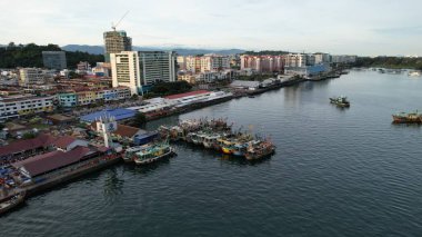 Kota Kinabalu, Malezya 30 Mayıs 2024: Kota Kinabalu Şehir Merkezi Rıhtımı