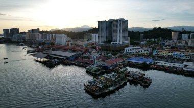 Kota Kinabalu, Malezya 30 Mayıs 2024: Kota Kinabalu Şehir Merkezi Rıhtımı