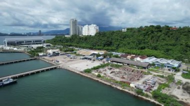 Kota Kinabalu, Malezya 30 Mayıs 2024: Kota Kinabalu Şehir Merkezi Rıhtımı